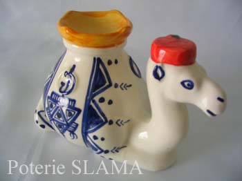 Articles de dcoration en cramique: Bougeoire chameau