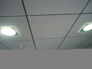 Panneaux de plafonds acoustiques