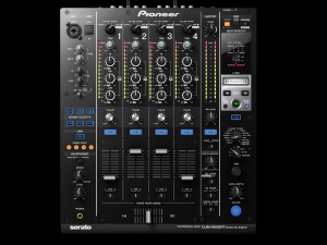 DJM-900SRT Table de mixage Serato DJ  4 voies